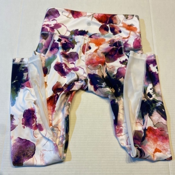 Athleta Women Small White Floral Mudra Capri Leggings Mid RIse with Mesh Windows - Picture 2 of 8